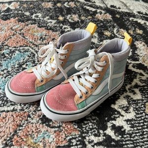 Kids Size 13.5 - Vans Sk8-Hi MTE All Weather Boots. Pastel Color Block.
